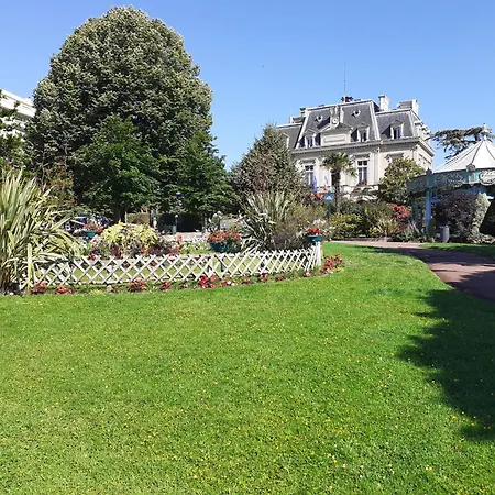 Maison Individuelle Avec Terrasse Nogent Sur Marne Exterior photo